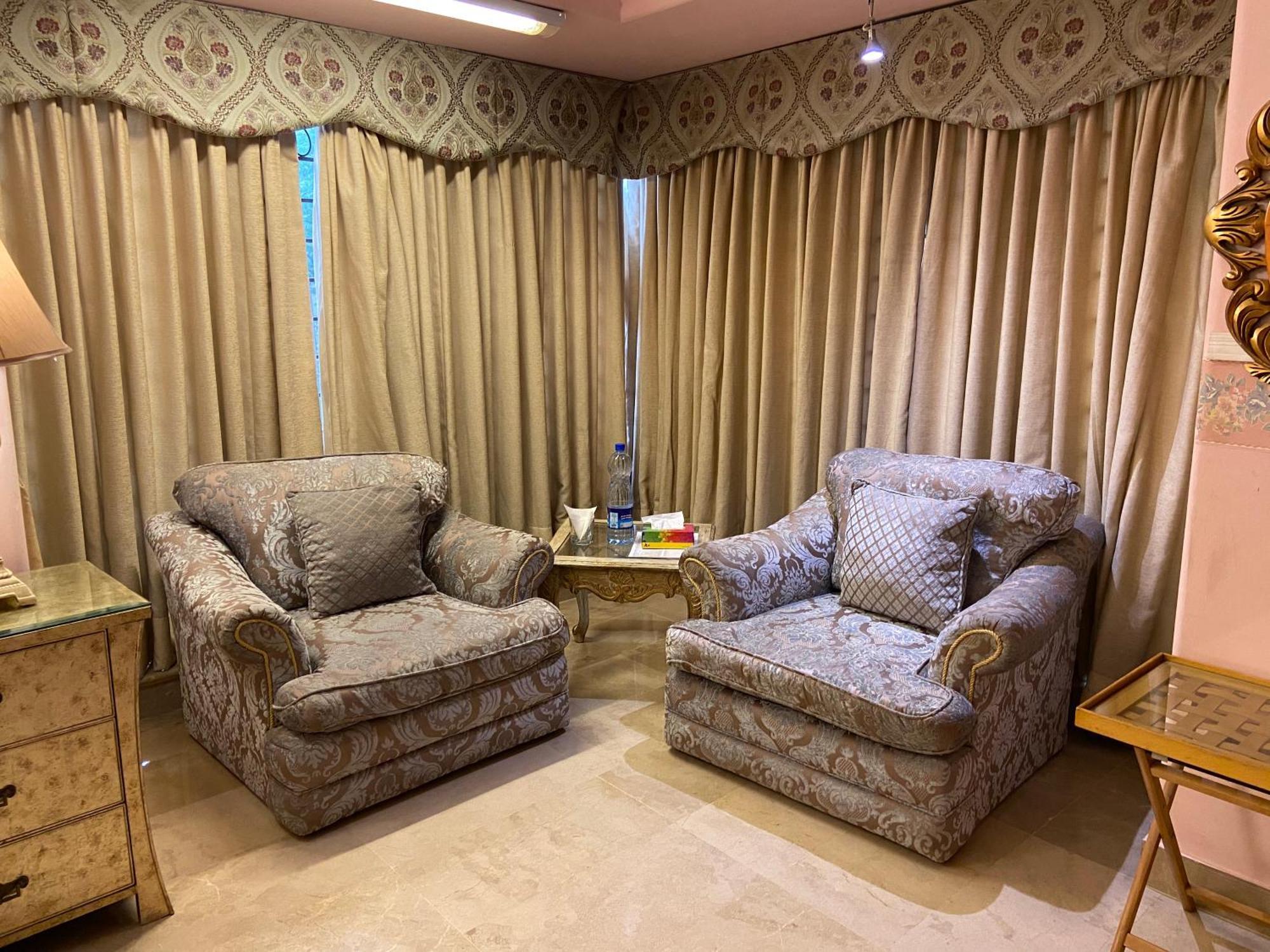 E Lodge Islamabad Extérieur photo